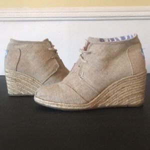 New TOMS Desert Wedge Booties Sz.6
